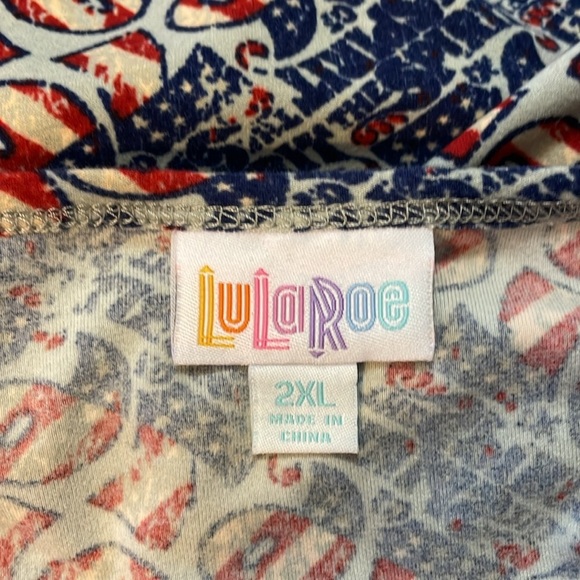 LuLaRoe Irma NWT Women’s 2XL Spirit of 76 Patriotic Americana Short Sleeve Top - Picture 6 of 8